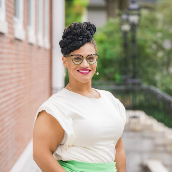 Headshot of Evetty Satterfield