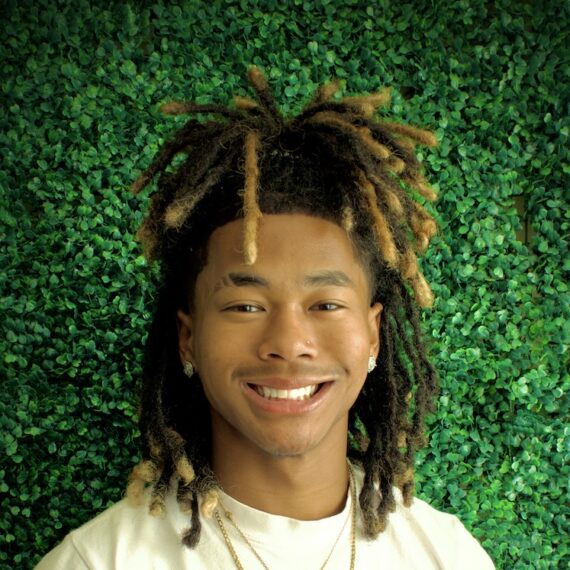 Headshot of Michael Lee