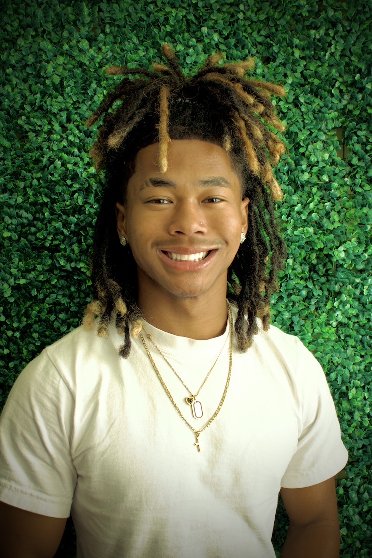 Headshot of Michael Lee